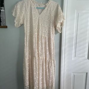 One loved Babe - Tea Rose midi lace dress